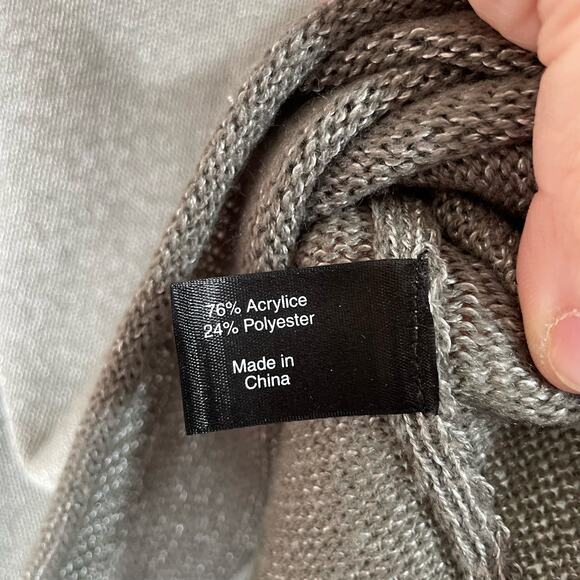 Lane Bryant Women's Plus Size Metallic Silver Ladder Front Sweater - Size 22/24 - Picture 6 of 7